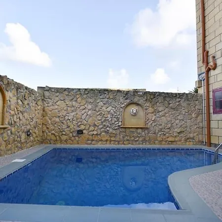 4 Bedroom Farmhouse With Private Pool In Xaghra Gozo Il-Pergla