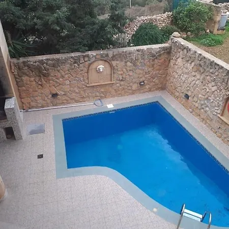 4 Bedroom Farmhouse With Private Pool In Xaghra Gozo Il-Pergla
